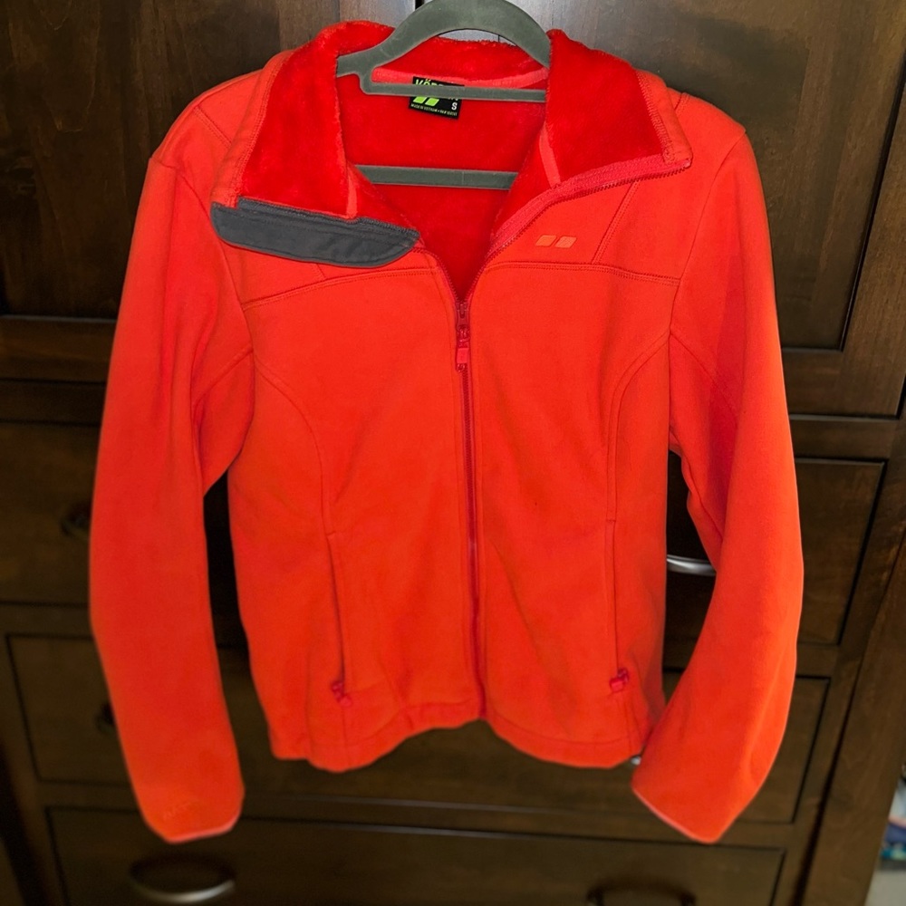KOPPEN Bright Coral Zip Up